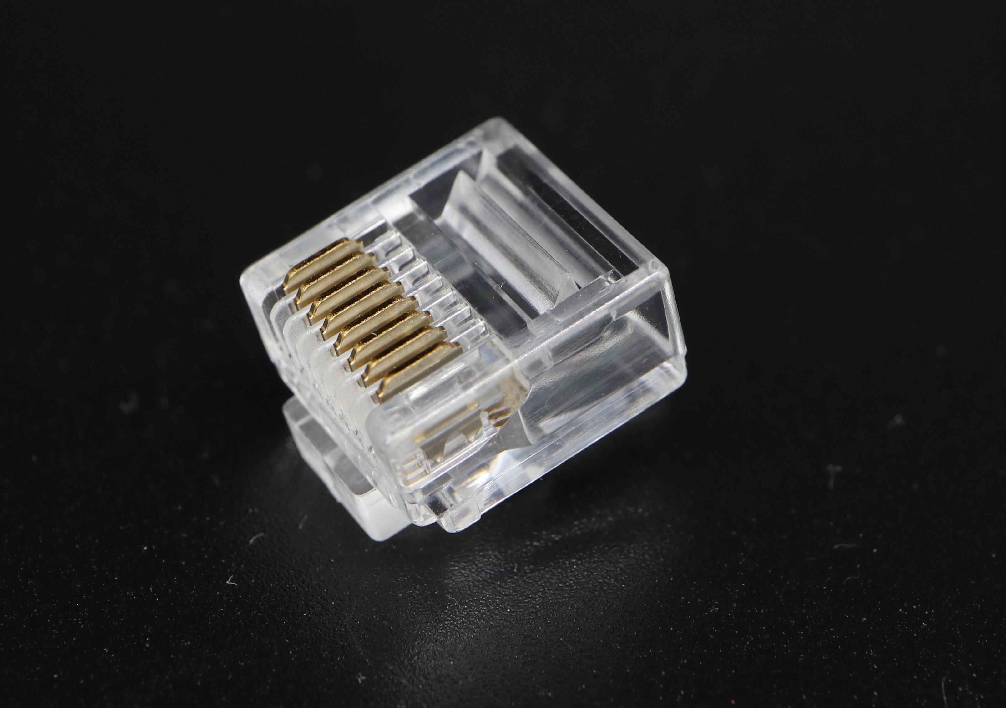 P8-S52-1 RJ45 Modular Plug Cat5e S-8P8C-F UTP - Small strain relief